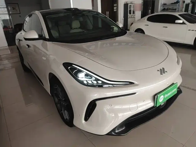 IM Motors LS6 — Фото автомобиля 3