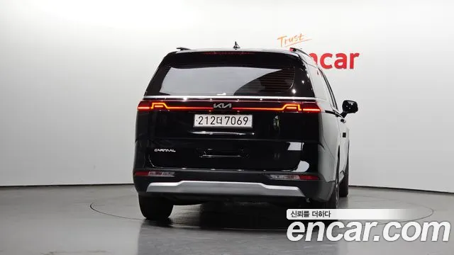 Kia Carnival 4th Gen — Фото автомобиля 4