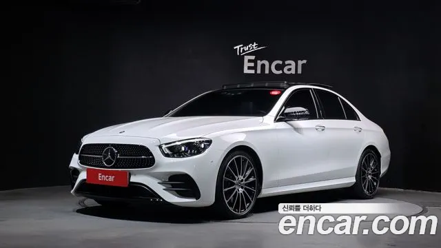 Фотография автомобиля — Mercedes-Benz E-Class
