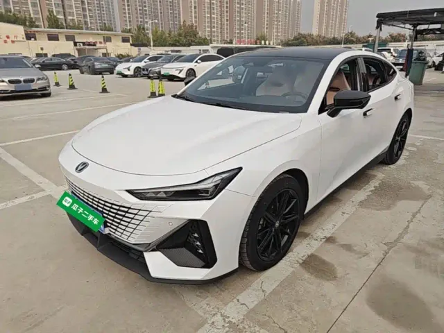 Фотография автомобиля — Changan UNI-V
