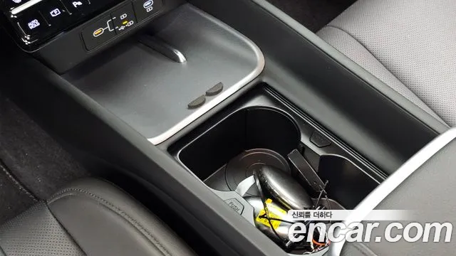 Hyundai Grandeur GN7 — Фото автомобиля 30
