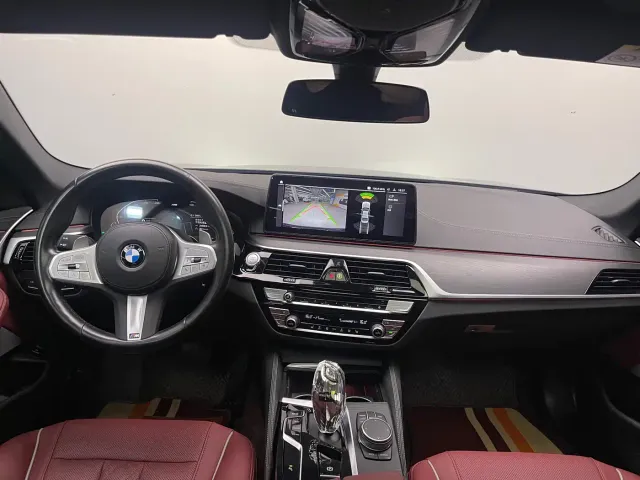 BMW 5 Series — Фото автомобиля 25