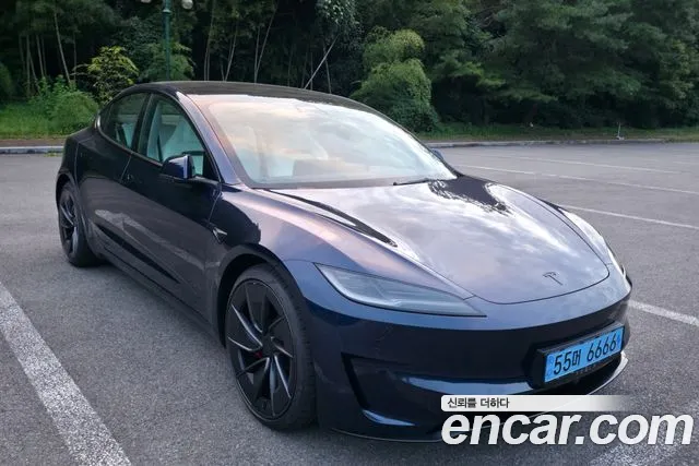 Tesla Model 3 — Фото автомобиля 2