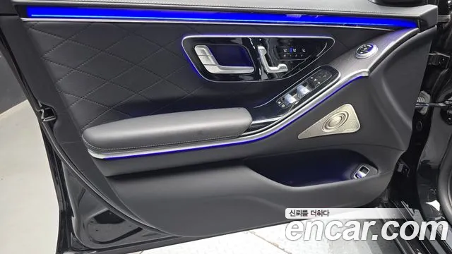 Mercedes-Benz S-Class — Фото автомобиля 23