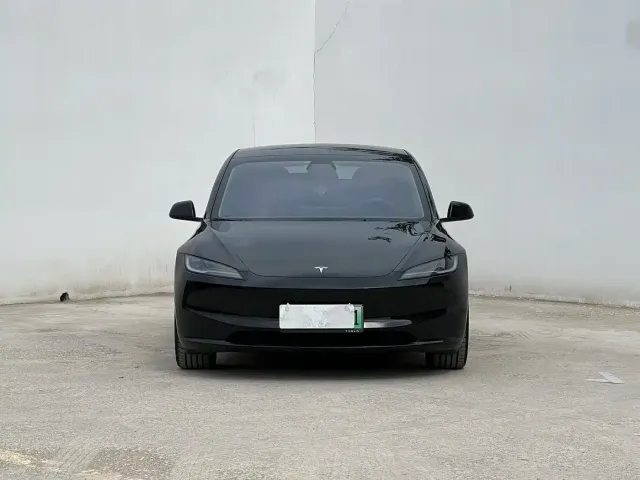 Tesla Model 3 2025 Model Rear-Wheel Drive Edition — Фото автомобиля 2