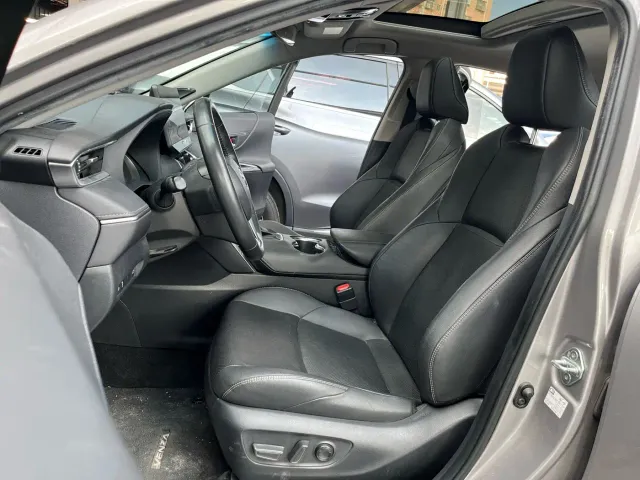 Toyota Venza — Фото автомобиля 10