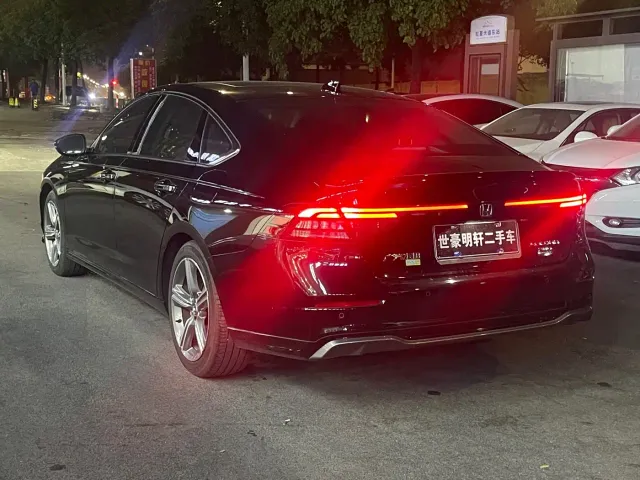 Honda Accord — Фото автомобиля 12