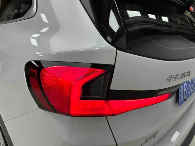 BMW X1 — Фото автомобиля 25