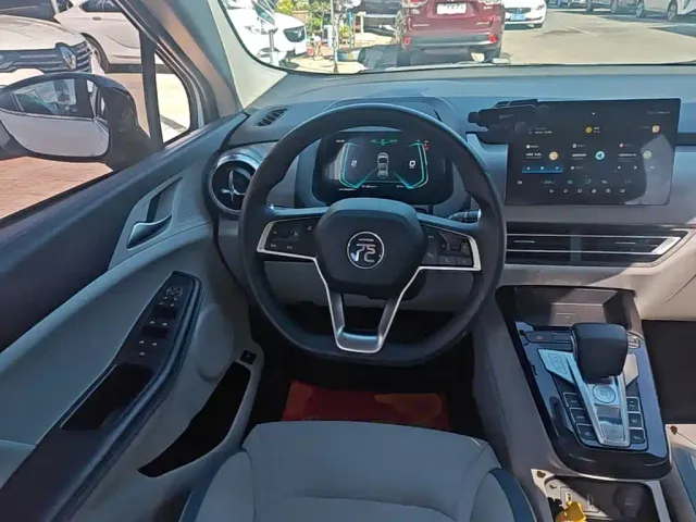 BYD Yuan Pro — Фото автомобиля 10