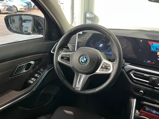 BMW i3 — Фото автомобиля 10