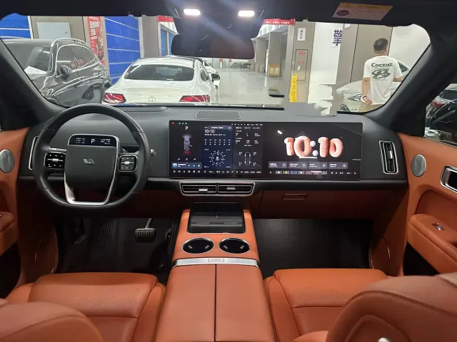 Li Auto L9 — Фото автомобиля 6
