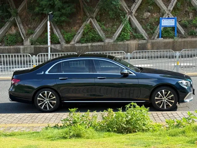 Mercedes-Benz E-Class — Фото автомобиля 5