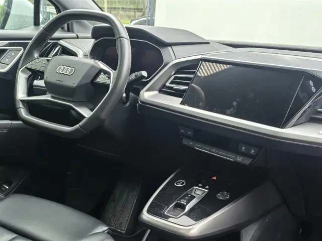 Audi Q4 e-tron — Фото автомобиля 14