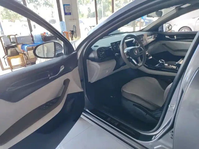 BYD Qin PLUS — Фото автомобиля 15