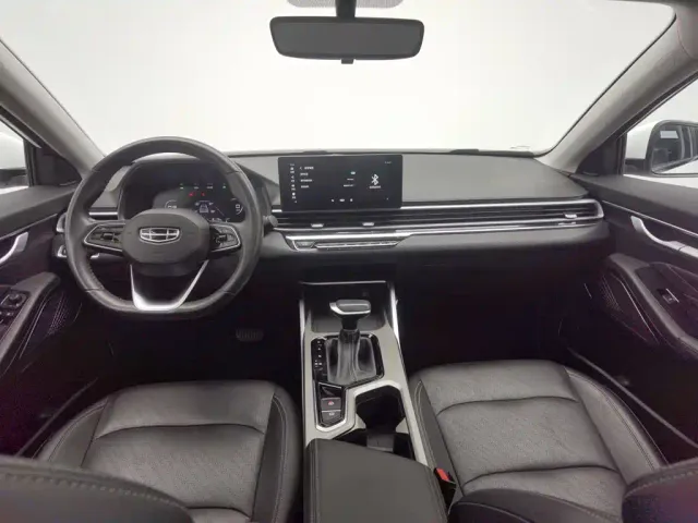 Geely Emgrand — Фото автомобиля 5