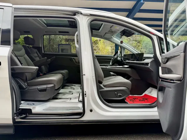 Maxus Dajia 7 — Фото автомобиля 9