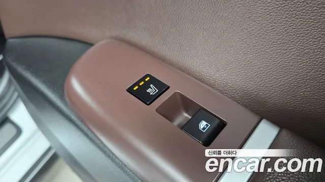 Hyundai Grandeur Grandeur (GN7) 2.5 Бензин 2WD — Фото автомобиля 19