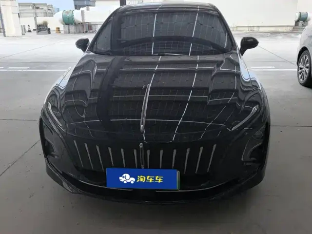 Hongqi E-QM5 — Фото автомобиля 2