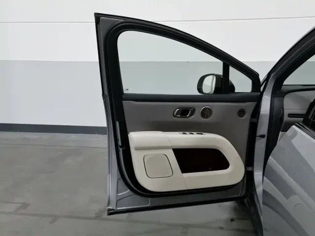 Li Auto i6 — Фото автомобиля 8