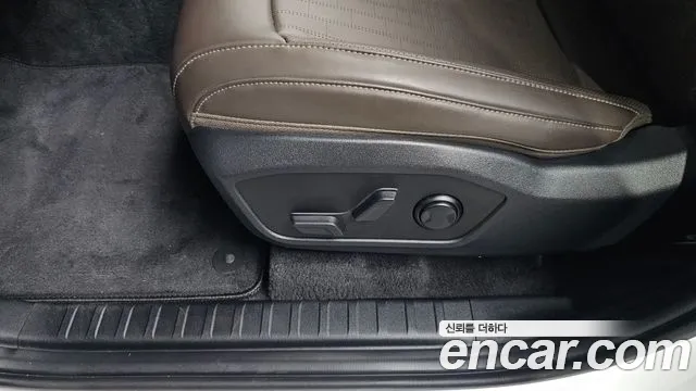 Kia Tasman Tasman 2.5T Бензин 4WD — Фото автомобиля 29