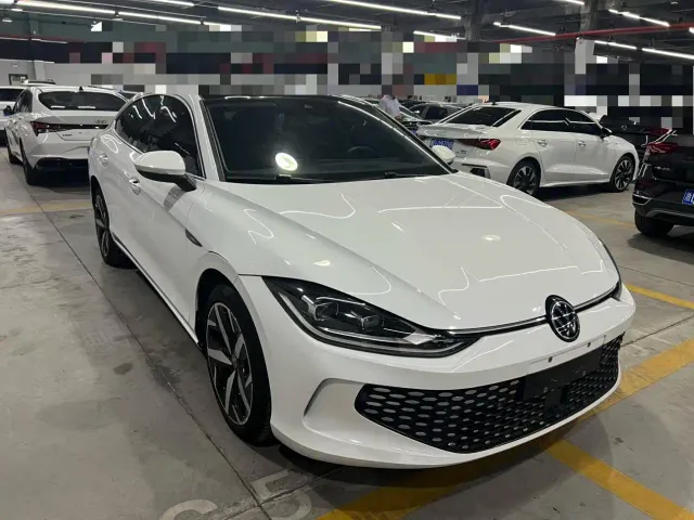 Volkswagen Lamando — Фото автомобиля 3