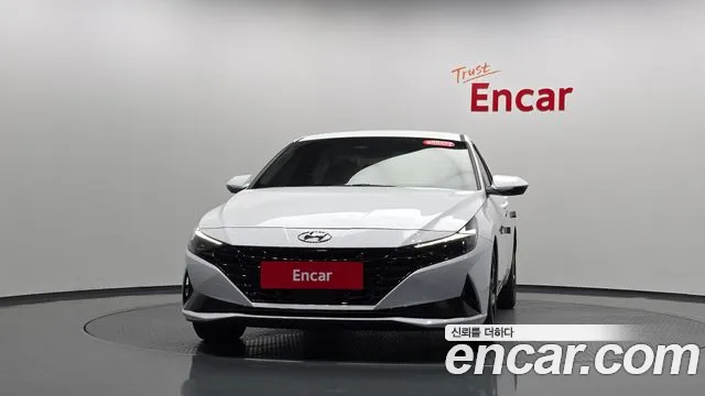 Hyundai Avante CN7 — Фото автомобиля 3