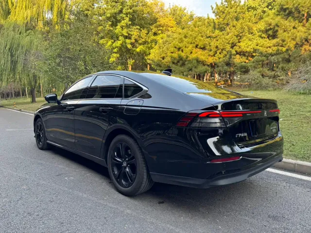 Honda Accord — Фото автомобиля 6