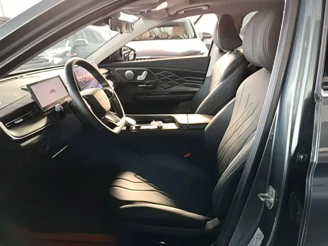 Chery Arrizo 8 — Фото автомобиля 14