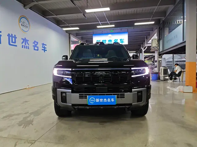 Fang Cheng Bao Leopard 8 2025 Zhiyong Flagship 7-Seater — Фото автомобиля 2