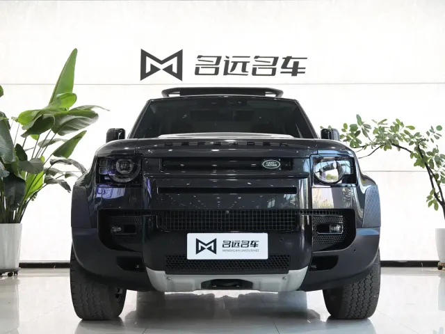 Land Rover Defender — Фото автомобиля 2