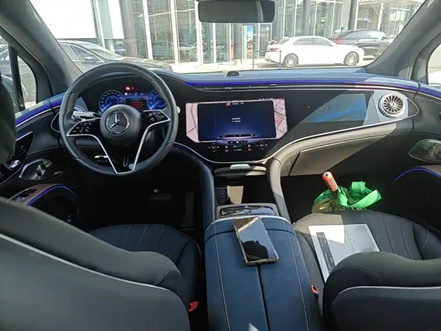 Mercedes-Benz EQS — Фото автомобиля 9