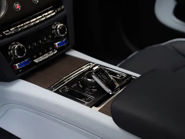 Rolls-Royce Spectre — Фото автомобиля 22