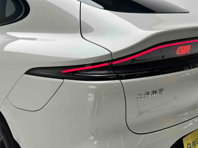 IM Motors LS6 — Фото автомобиля 19