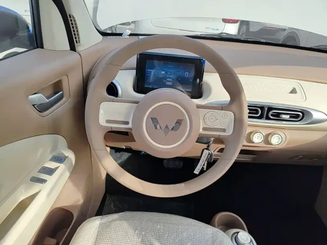 Wuling Hongguang Mini EV — Фото автомобиля 10