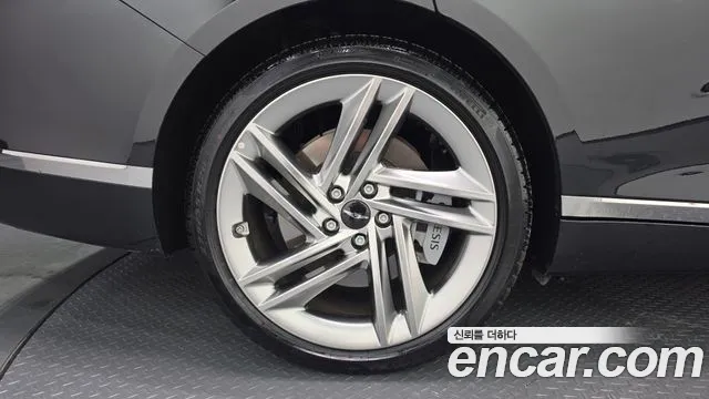 Genesis G80 Бензин 2.5 турбо AWD — Фото автомобиля 19