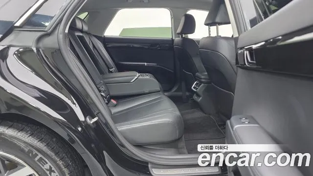 Hyundai Grandeur GN7 — Фото автомобиля 12