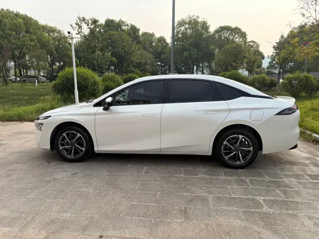 GAC Aion S MAX — Фото автомобиля 10