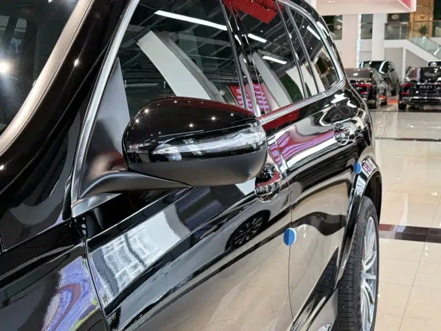 Mercedes-Benz GLS-Class — Фото автомобиля 10
