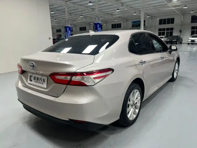 Toyota Camry — Фото автомобиля 4