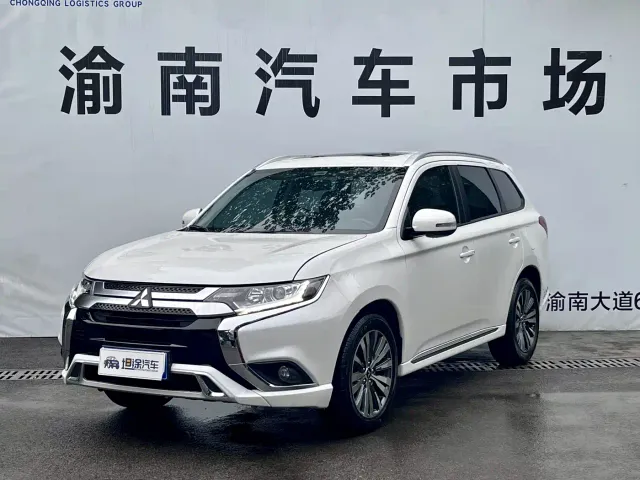 Фотография автомобиля — Mitsubishi Outlander
