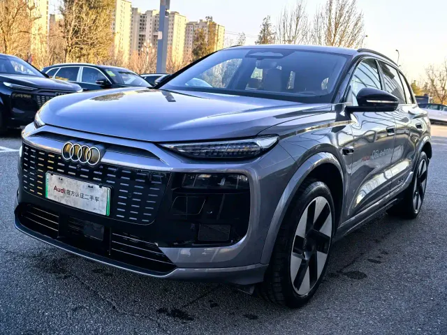 Фотография автомобиля — Audi Q6L e-tron