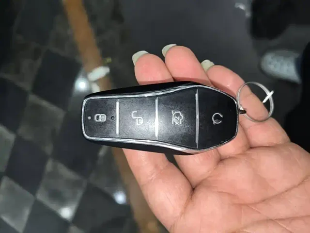 BYD Seal 05 DM-i — Фото автомобиля 8