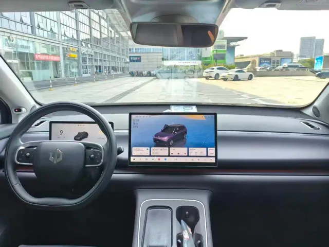 Leapmotor C10 — Фото автомобиля 8