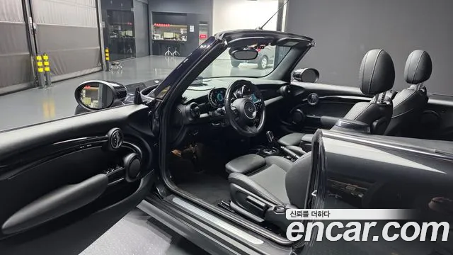 Mini Cooper Convertible — Фото автомобиля 9