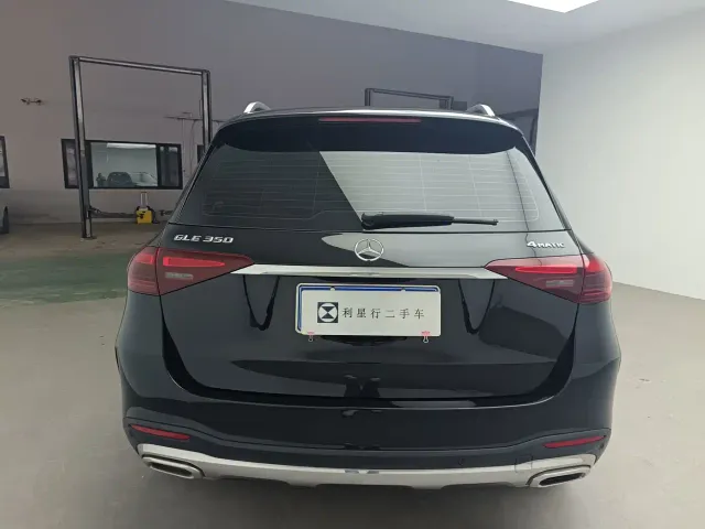 Mercedes-Benz GLE-Class — Фото автомобиля 2
