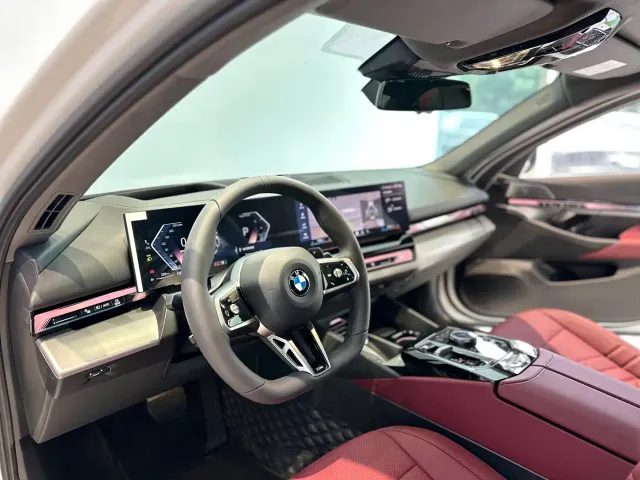 BMW 5 Series — Фото автомобиля 7