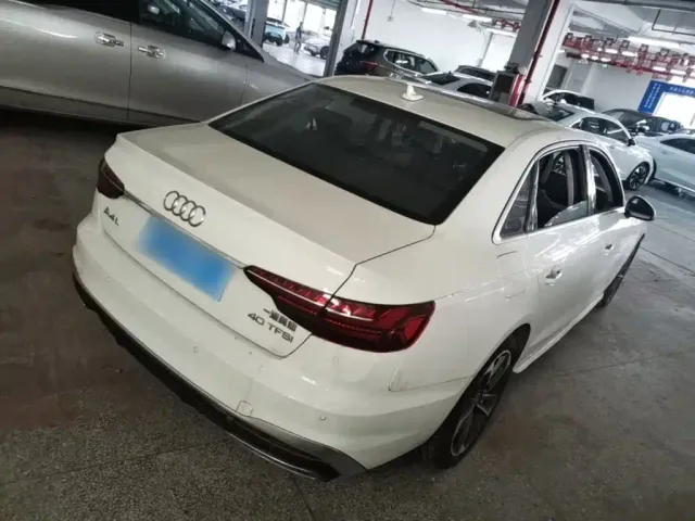 Audi A4L — Фото автомобиля 6