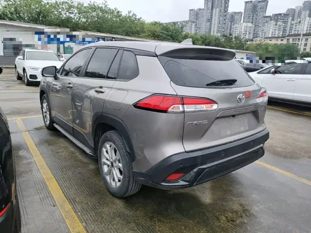 Toyota Frontlander — Фото автомобиля 4