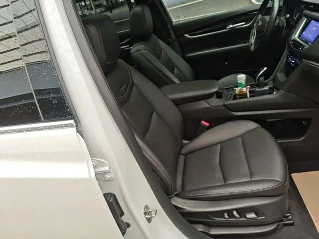 Cadillac XT5 — Фото автомобиля 24