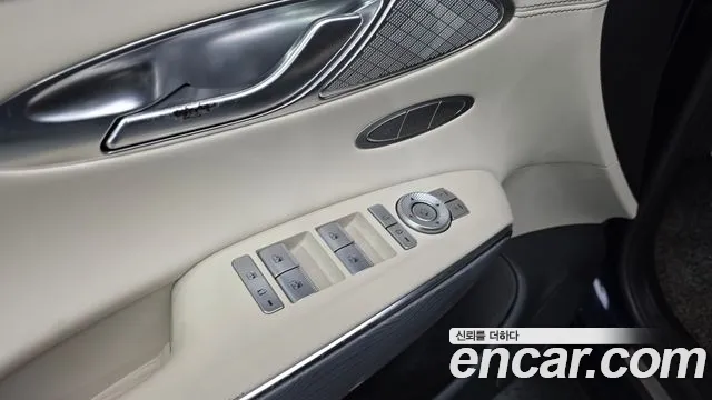 Genesis GV70 — Фото автомобиля 29